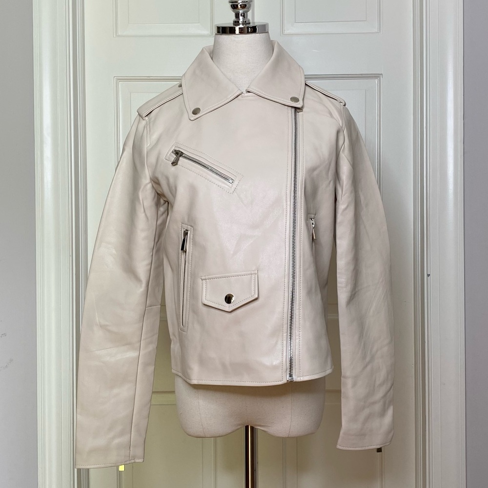 Lulu’s Vegan Leather Moto Jacket Beige Cream Out for the Night Small NWT